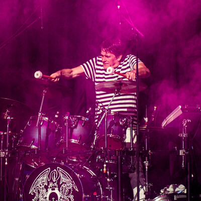 gallery image q revival band