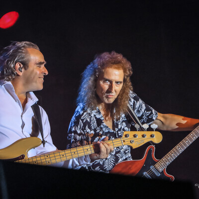 gallery image q revival band