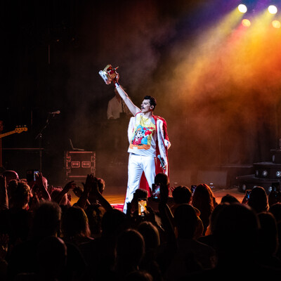 gallery image q revival band