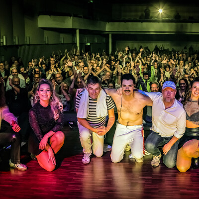 gallery image q revival band